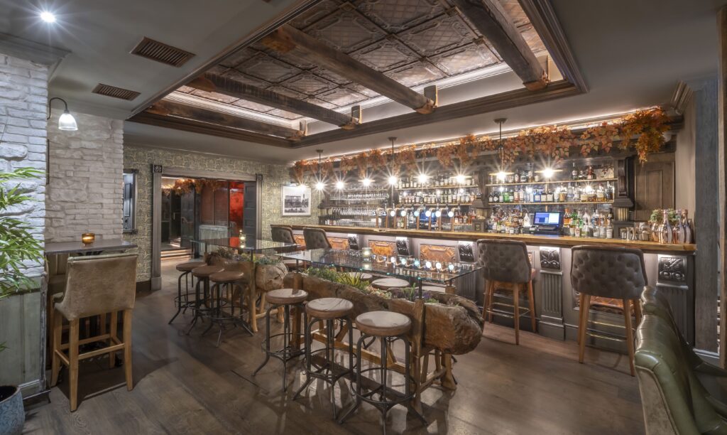 Macneills Pub-1